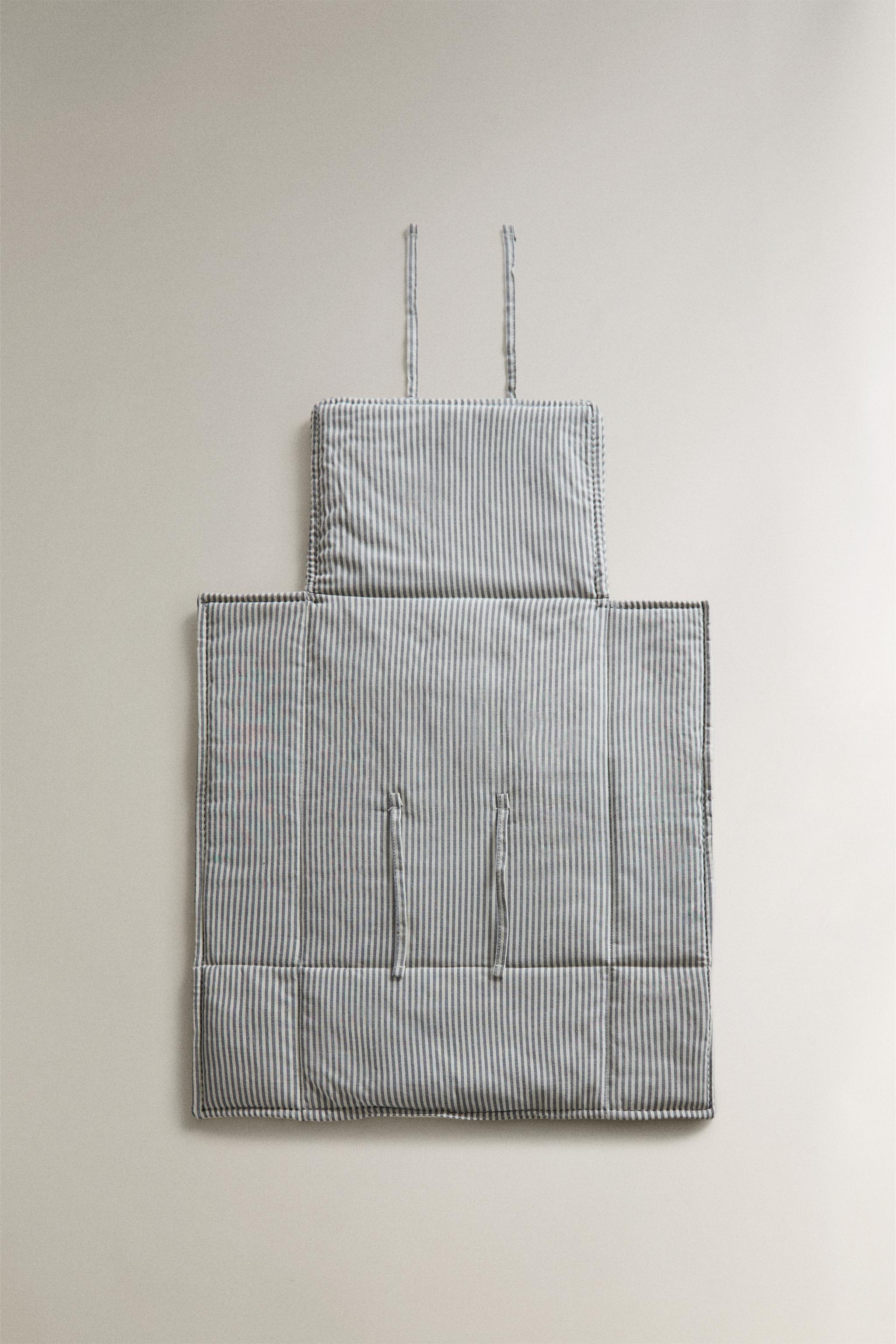 STRIPED BABY CHANGING MAT